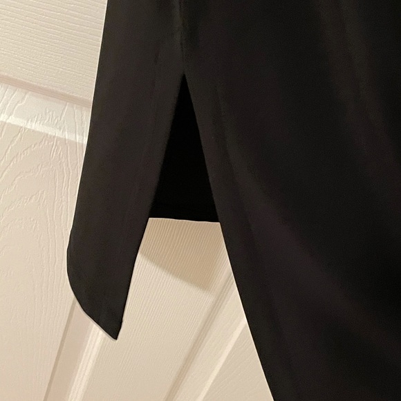 Black Sympli Tunic Size 10 V-neck Made in Canada 🇨🇦 - Picture 4 of 6